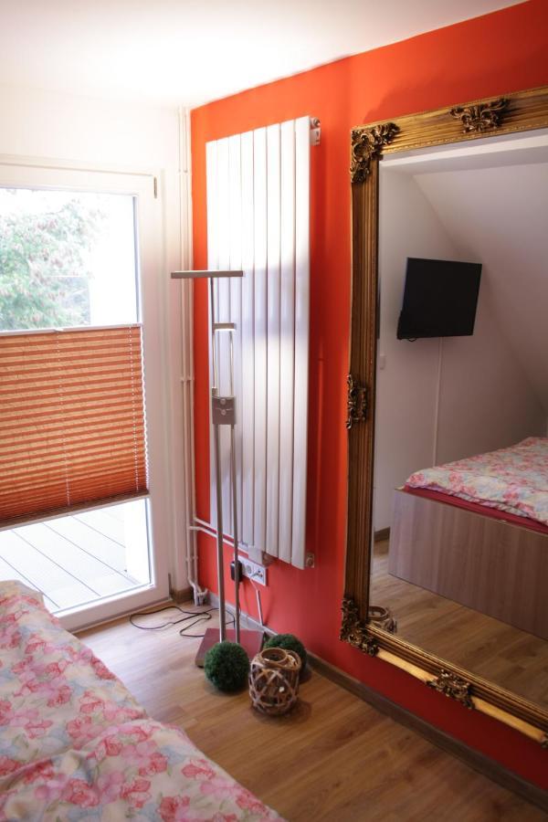 Ferienhaus Am Geiseltalsee Mit Sauna Braunsbedra Exteriör bild