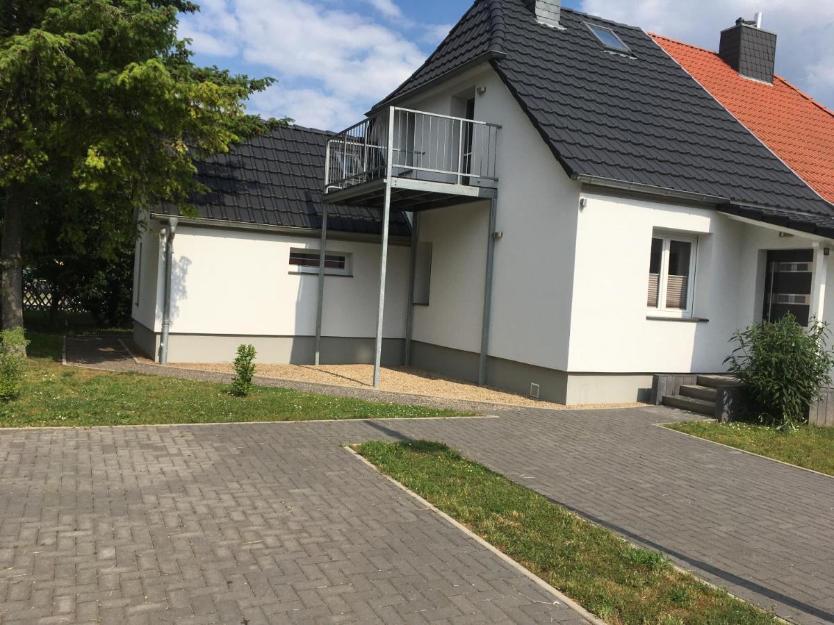 Ferienhaus Am Geiseltalsee Mit Sauna Braunsbedra Exteriör bild