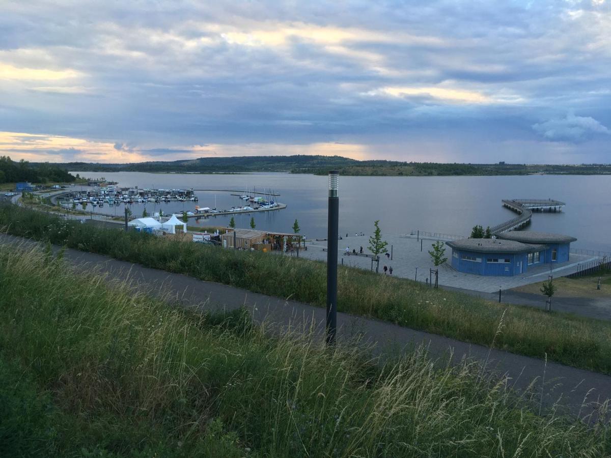 Ferienhaus Am Geiseltalsee Mit Sauna Braunsbedra Exteriör bild